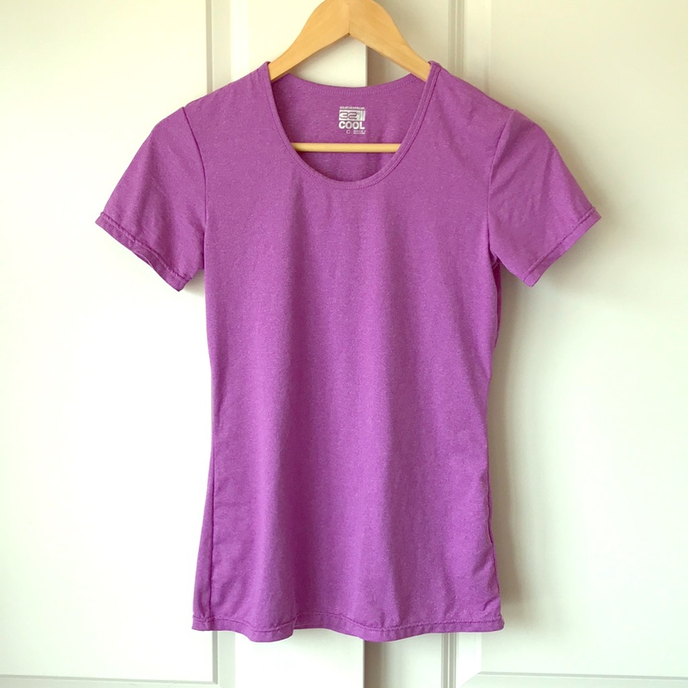 💥SALE💥Athletic t-shirt